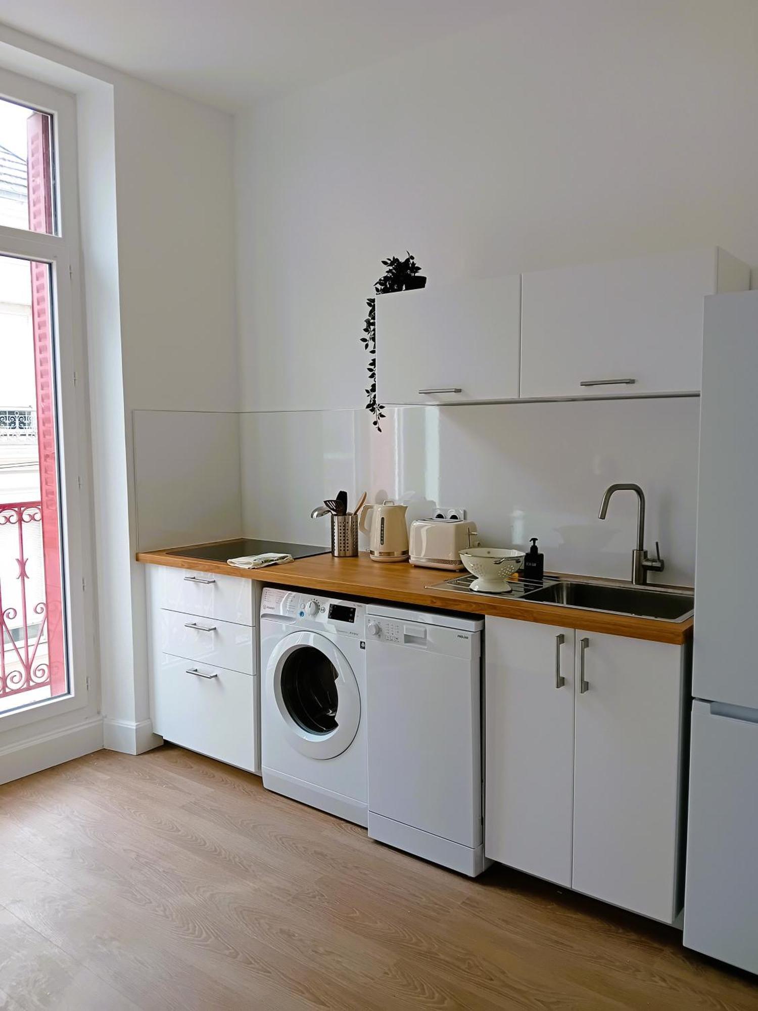 102 - Appart Renove Avec Grand Salon Et 1 Chambre - Tram Et Clinique Mutualiste A 1 Min Grenoble Exteriör bild