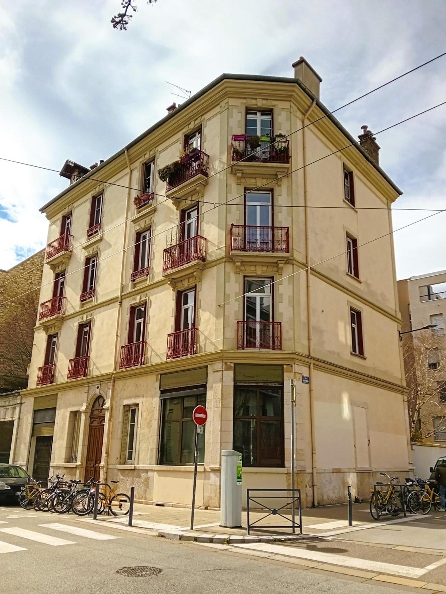 102 - Appart Renove Avec Grand Salon Et 1 Chambre - Tram Et Clinique Mutualiste A 1 Min Grenoble Exteriör bild